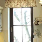 Budai Katalin drapéria az ablakon