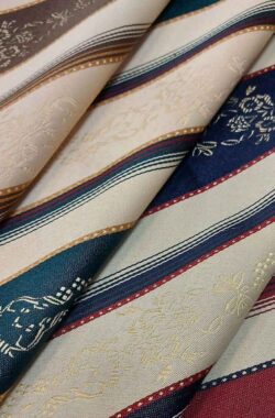 Lozano klasszikus bútorszövet csíkos