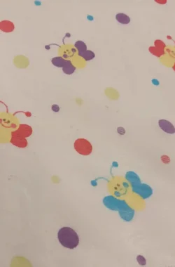 Gyerekfüggöny fényáteresztő színes pillangók 180